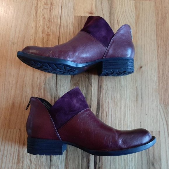 EUC Burgundy Born ankle boots 8.5M - Picture 3 of 5